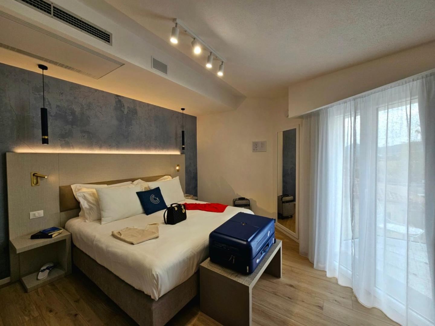 Chic & Charme Luxury Rooms Olbia Eksteriør bilde